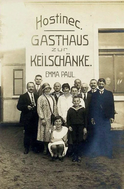Personál hostince Keilschenke.