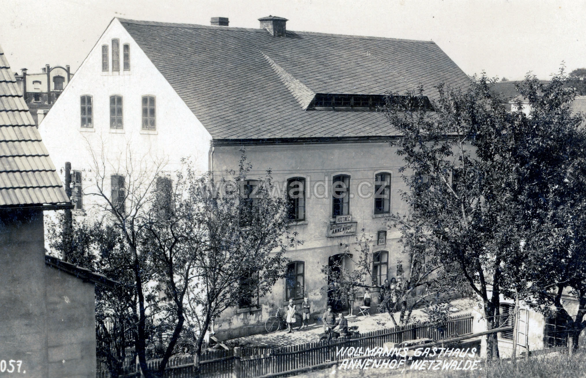 Hostinec Annenhof ve Václavicích, patřící rodině Wollmannů.
