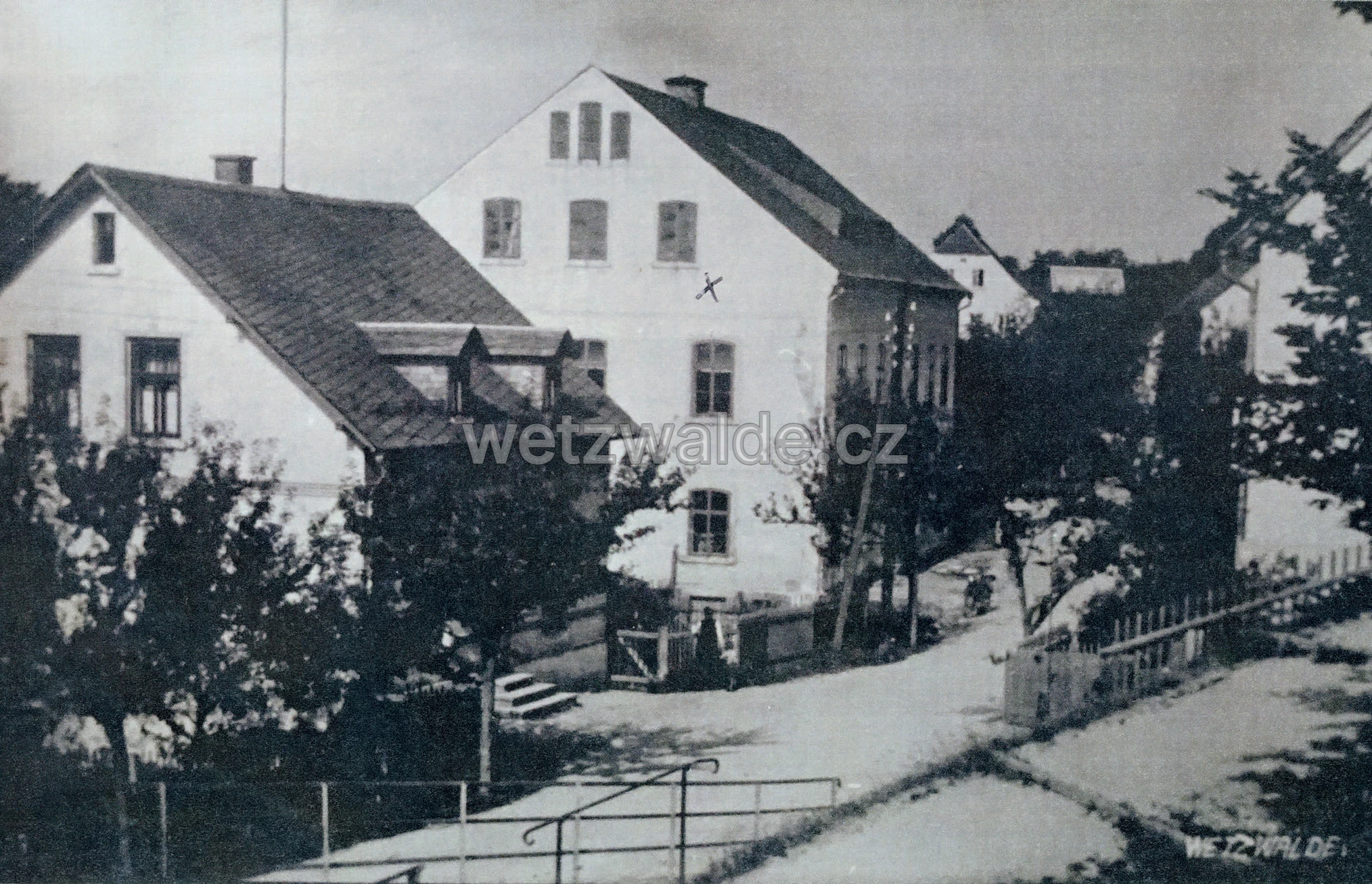 Hostinec Annenhof ve Václavicích (Wetzwalde), patřící rodině Wollmannů.
