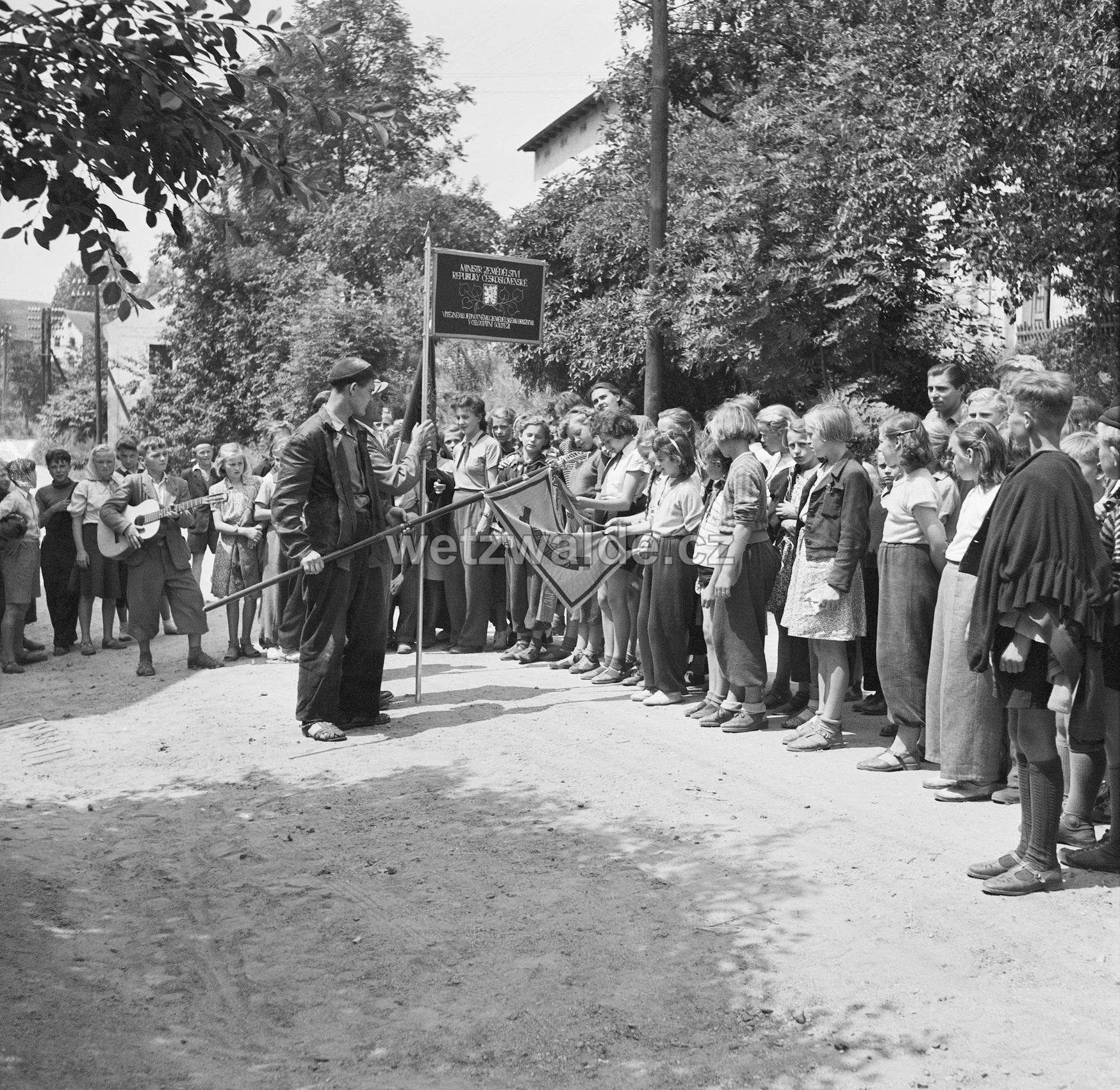 Družstevníci JZD 25. únor ve Václavicích u Liberce, kteří se stali vítězi…