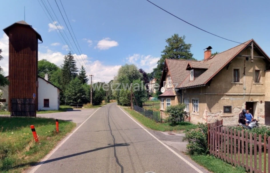 Pro porovnání daného místa můžete ještě vidět níže dnešní fotografii.