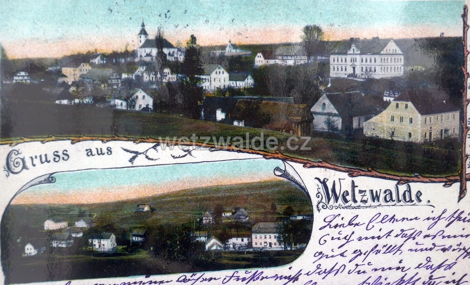 Dobová pohlednice vsi s kostelem z roku 1901.