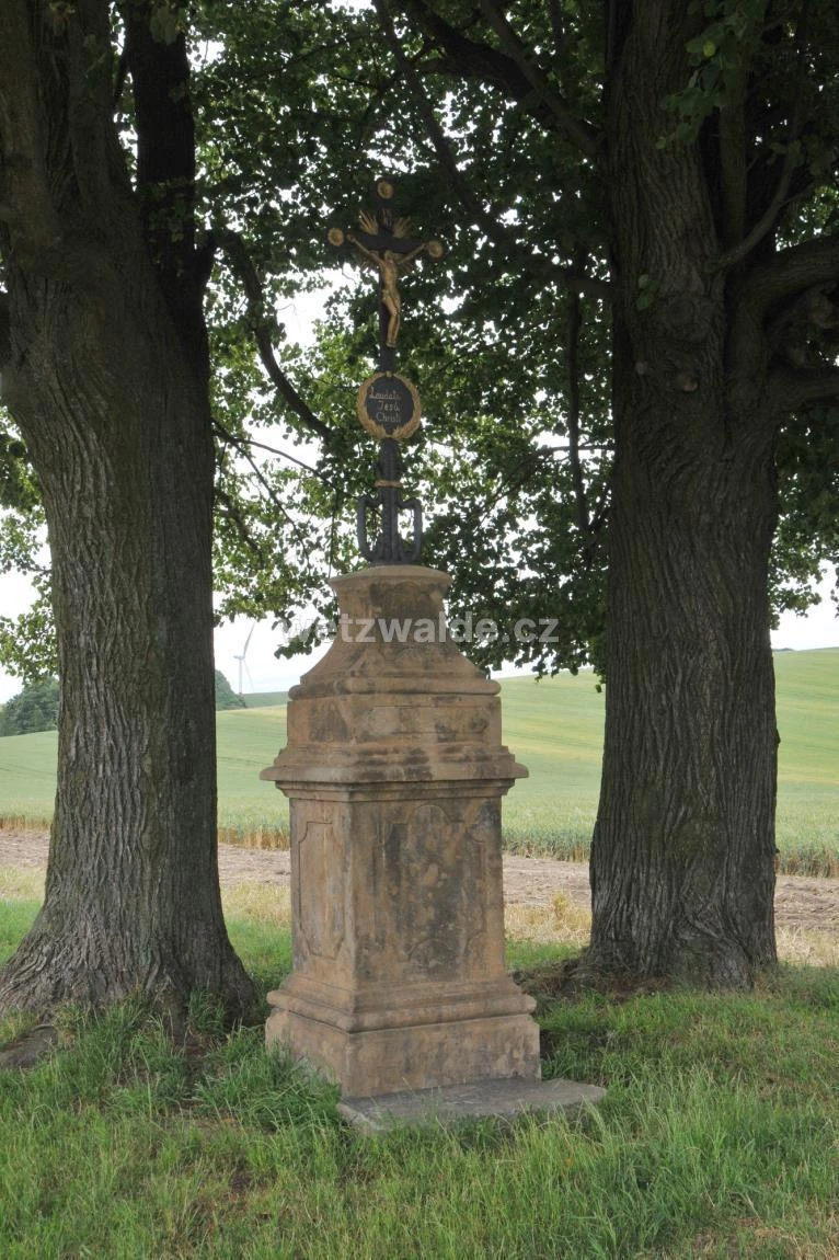 Školní kříž ve Václavicích