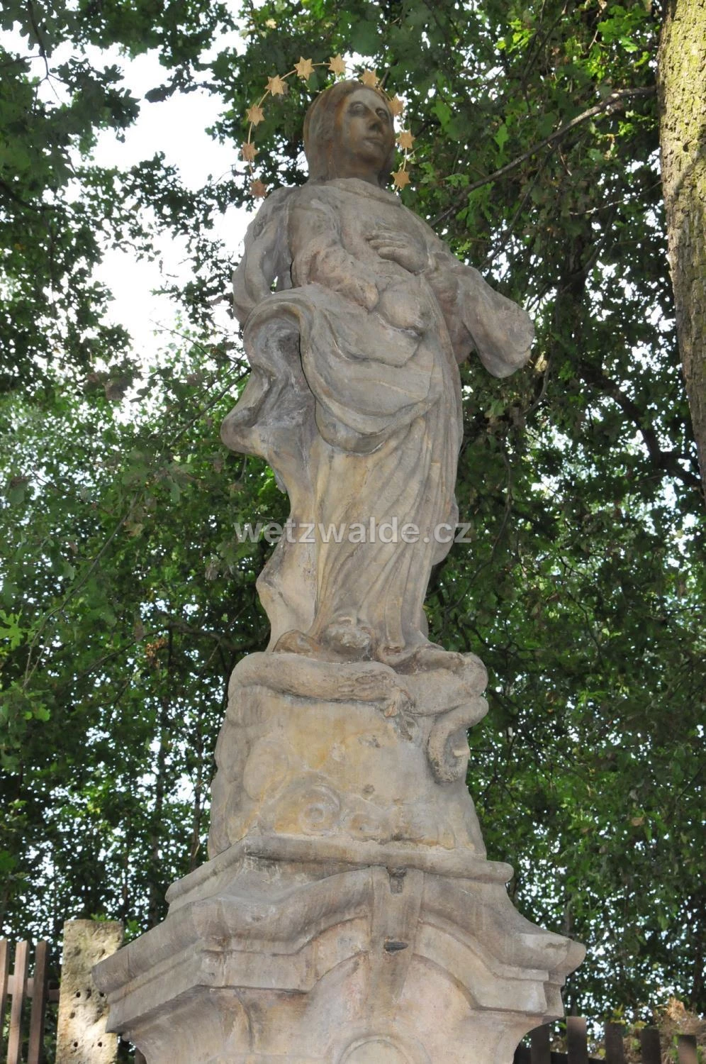 Socha Panny Marie Neposkvrněné ve Václavicích